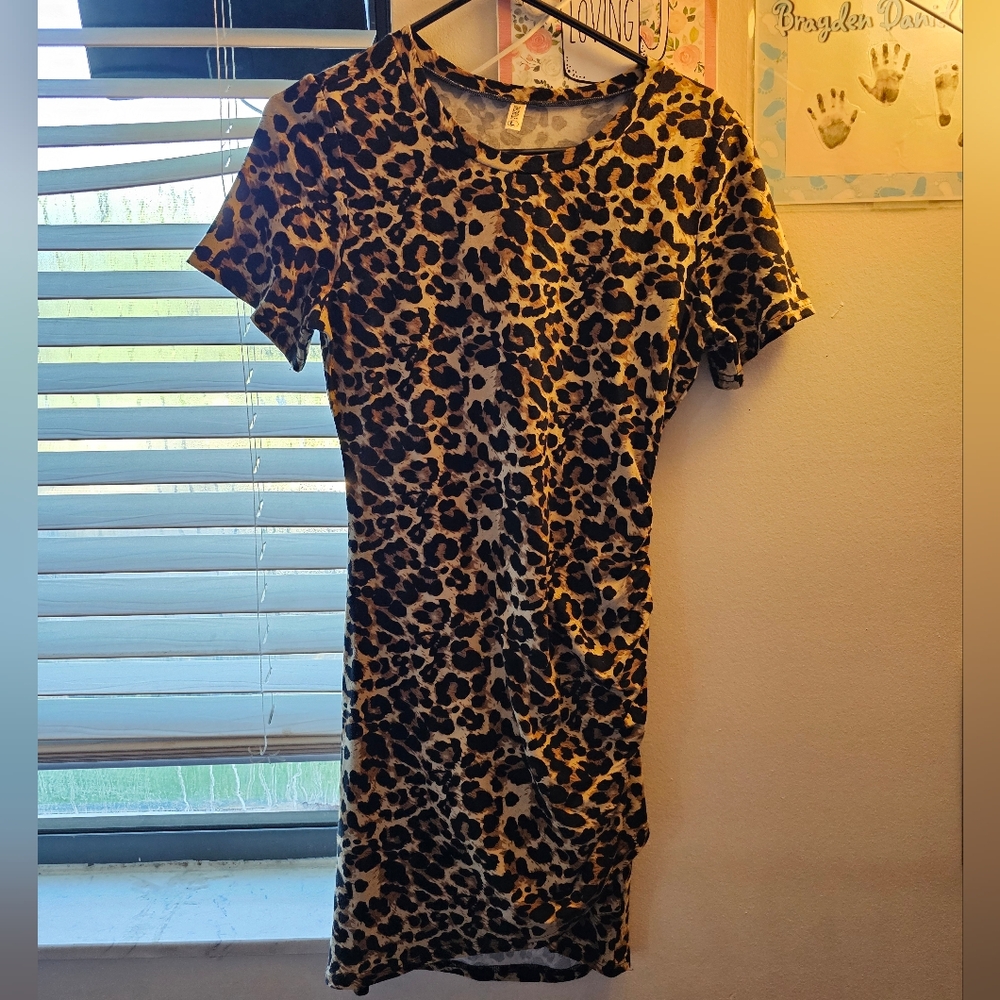 Mid length leopard print dress women's large